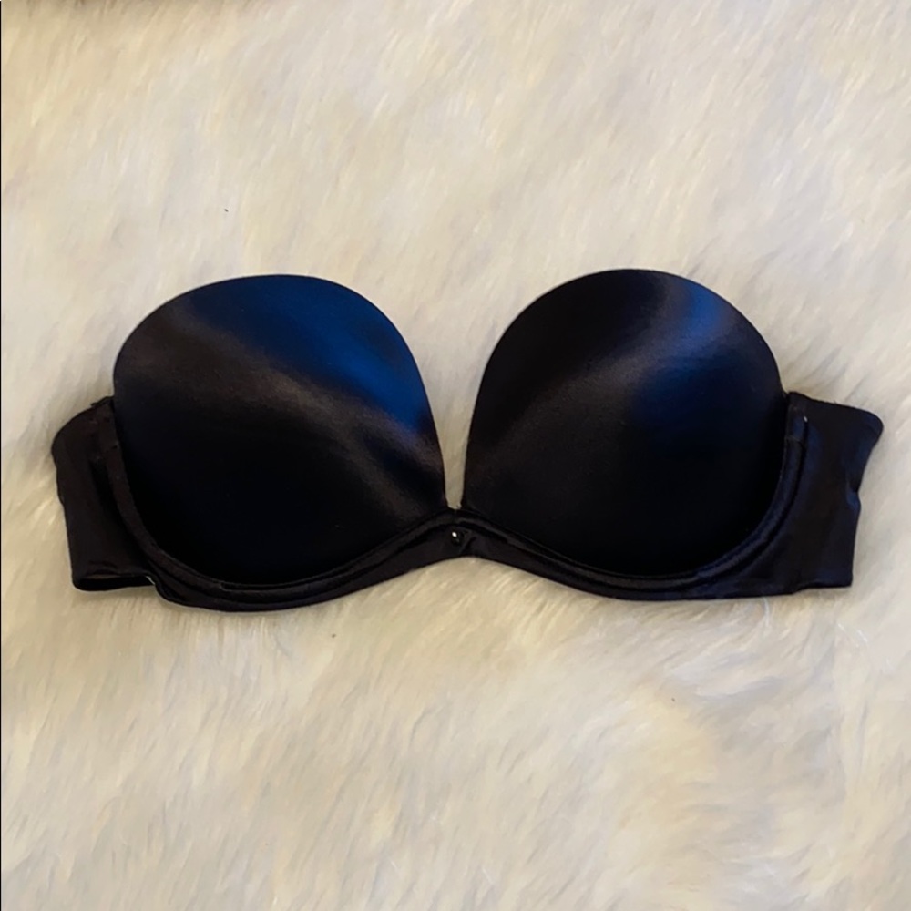 Victoria’s Secret: Very Sexy Strapless. 32D Black